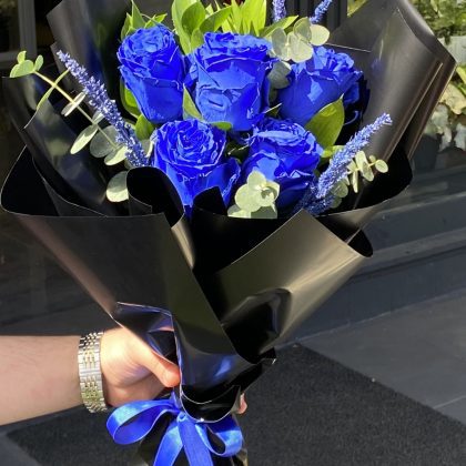 5 Adet Mavi Ekvator Gülleri Buketi (Clove Flowers Tarzı)