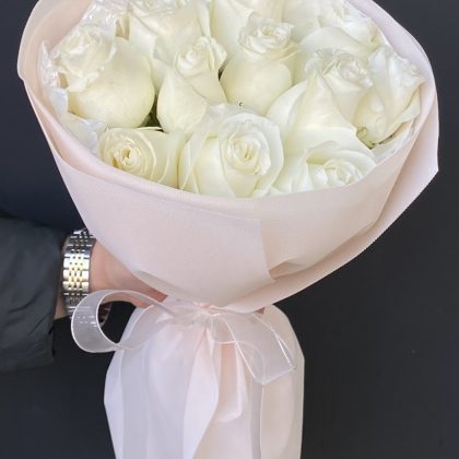 Rus tarzı 11 Adet Beyaz Ekvator Gülleri Buketi