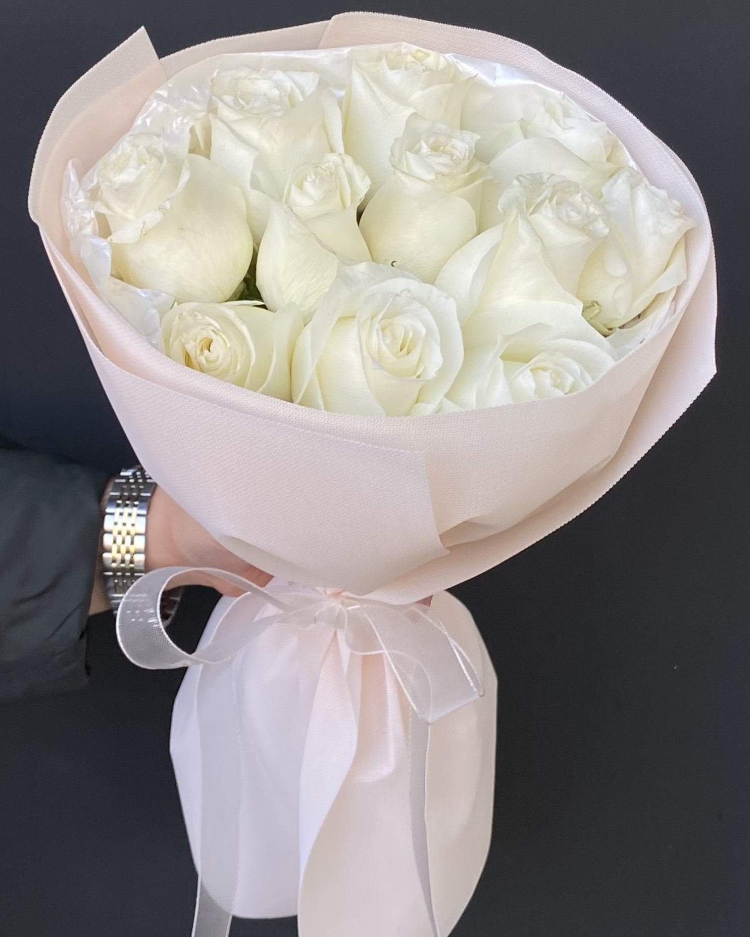 Rus tarzı 11 Adet Beyaz Ekvator Gülleri Buketi