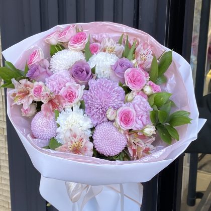 Pembe Vip Anastasya, Vip Çardak Güller ve Hollanda Gülleri (Rus Tarzı)